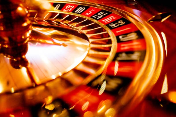 Live blackjack table on qq777slot login mobile app with dealer and player cards visible